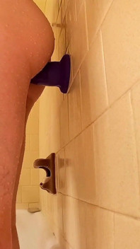 baathroom dildo maza.