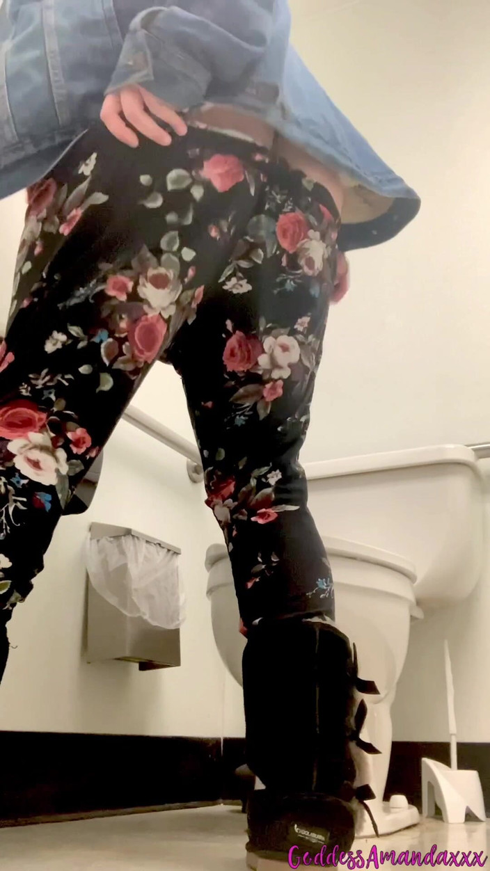 Goddess Amanda: Толстушка с большой в ванной