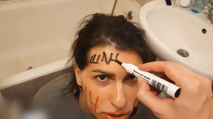 Disciplinater: Cel mai umilitor videoclip din toate timpurile, înghițire de pișat, oral...