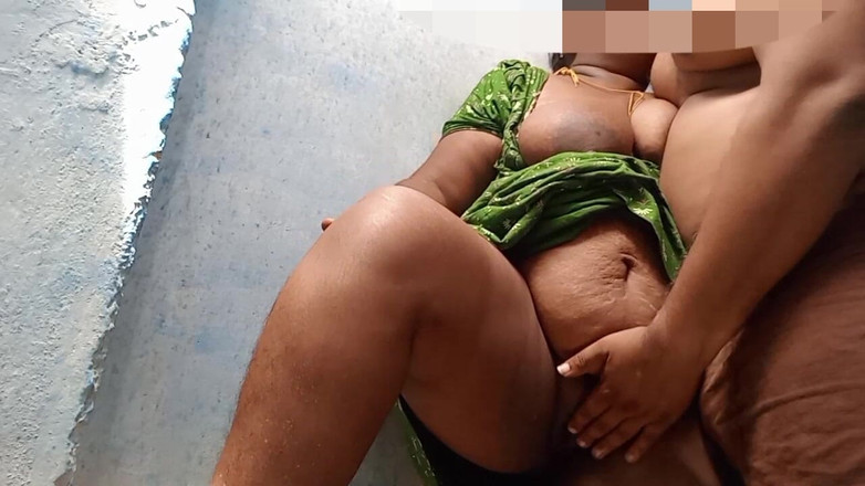 Veni: Tamil Wife Fucking and Sucking in Bathroom