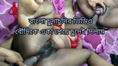 Desi nude aunty: Desi Bengali Sexy Bhabhi's Fucking Ass Torn