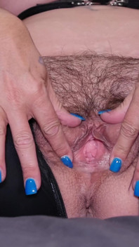 Jocyln Pussy Stretched and Weighted