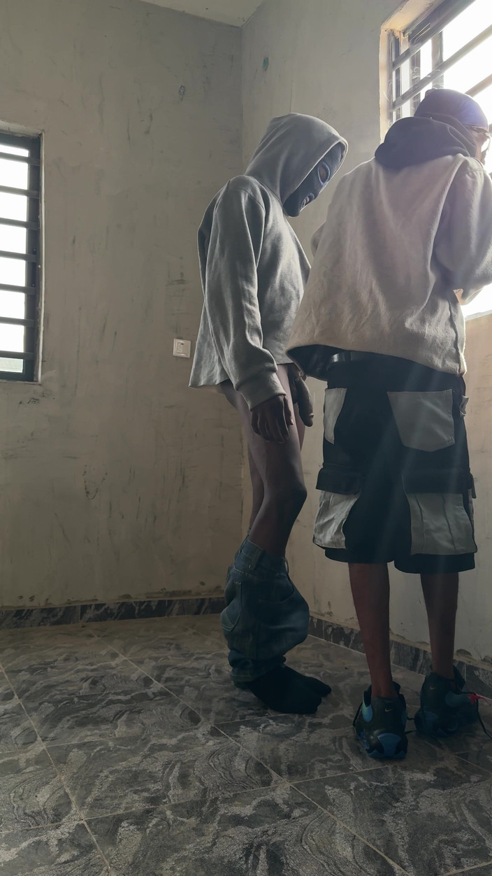 YungthugM: Tamamlanmamış bir binada sikişiyoruz