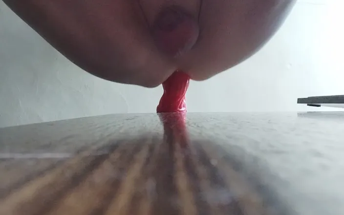 GrotJane: I Want a Man, but He’s Not Around.