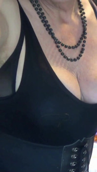 Sexy Smoking in Hotel
