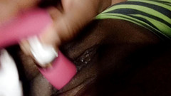 Lilsexy2fly: Satisfazendo minha buceta apertada