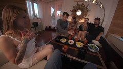 Yourfavecumslut: Abbiamo invitato l'agente di affitto caldo per una festa di...