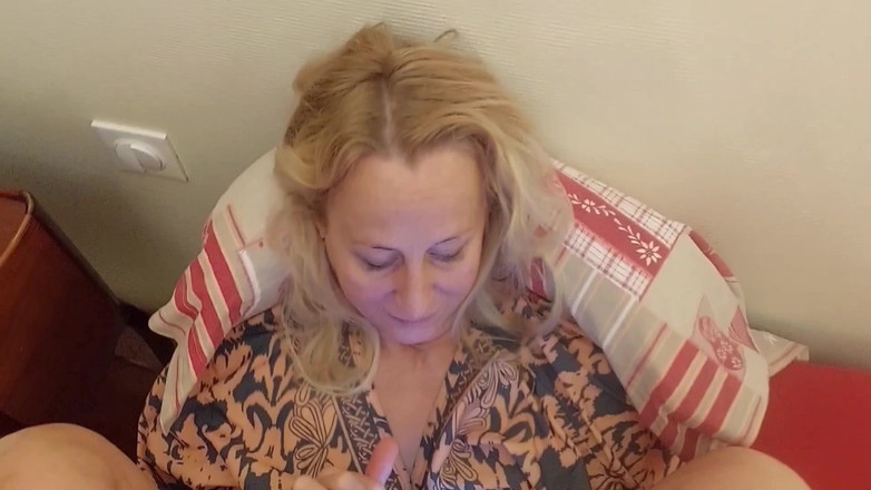 Selena701: Piękna blond dojrzała żona cieszy się seksem