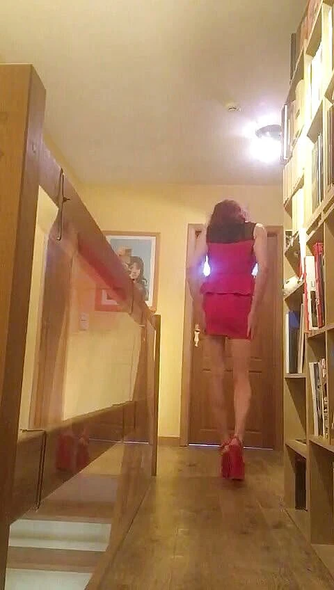 Sofiasse: Walking in a hotel