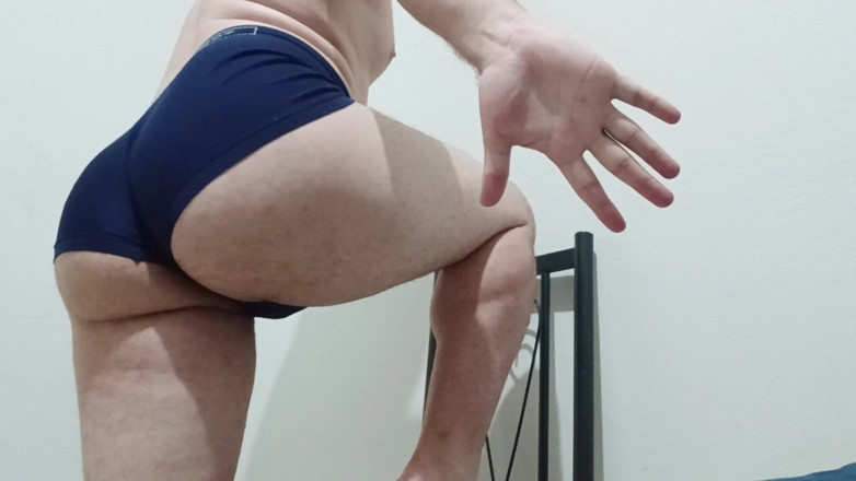 amateurbrazilian: Cogí La Ropa Interior De Mi Padre Para Hacer El...