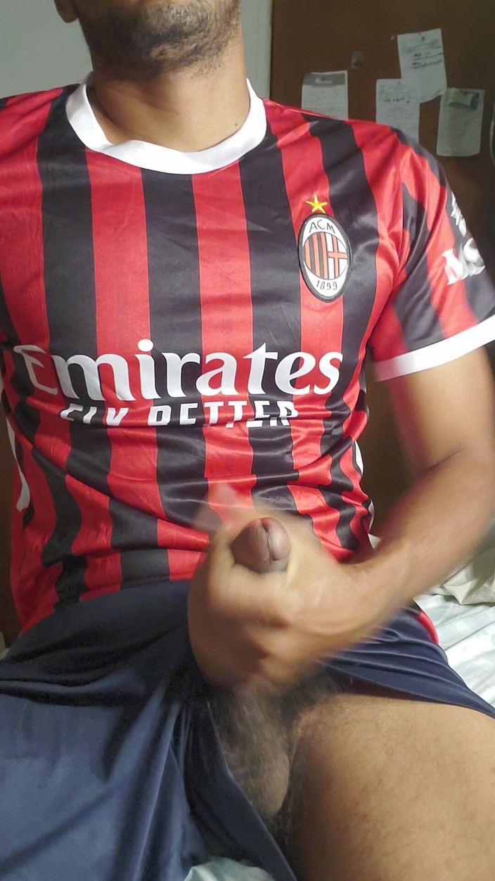 Charlieburrito: 巨大なペニスがマスターベーションされている