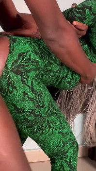 Pantat bahenol tante seksi ini dientot habis-habisan sama kontol besar pria kulit hitam