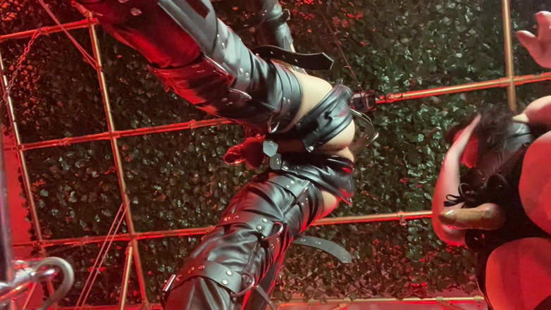 Vivienne l'Amour: Vivienne l'amour - Dr. Frankeştayns yeni yaratım - esaret kırbaçlama ve kırbaçlama