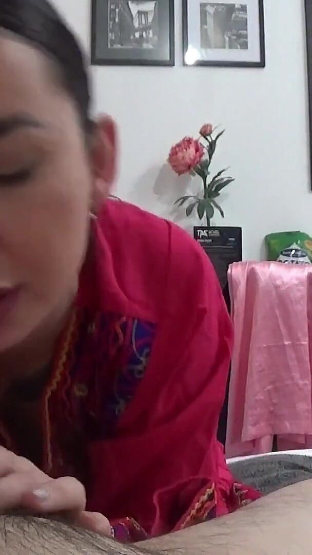 Amateur Homemade Porn: Sexy and Big Ass Afghan Stepmom Fucked Her Stepson