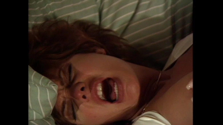 My girlfriend: Două milf cu țâțe uriașe caută un orgasm