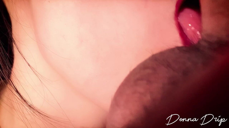 PinayClosedUp: immergersi nella pura perfezione orale