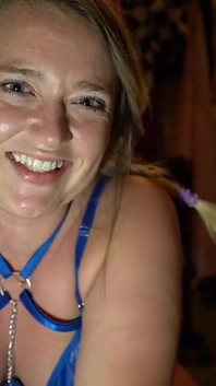 Quickie Anal Play z cumming dildo i zbliżenia