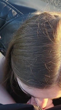 Spontaner blowjob im freien