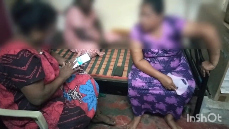 Tamil lesbian: Drie tante hete discussie