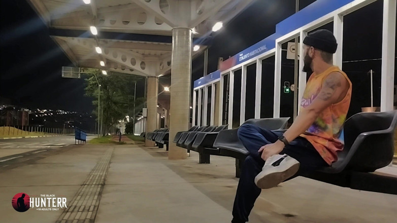 TheBlacKHunterr: Passeggiate alla fermata dell'autobus Autista e passeggero Video 1