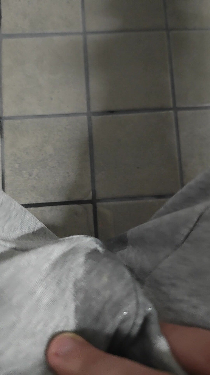 TwinkFelix: Me dejó tanto de orinar que mis piernas comenzaron a...