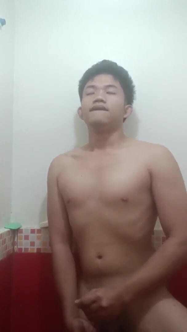 Fleshlab Gay: Sexy masturbace Pinoy Twink pod sprchou
