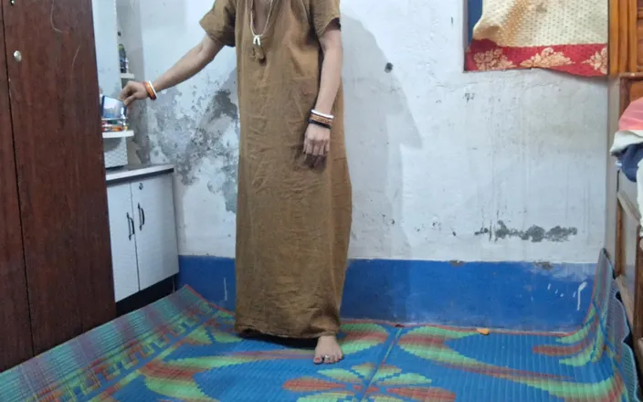 bustypriya: Fucks Teacher at Her Home