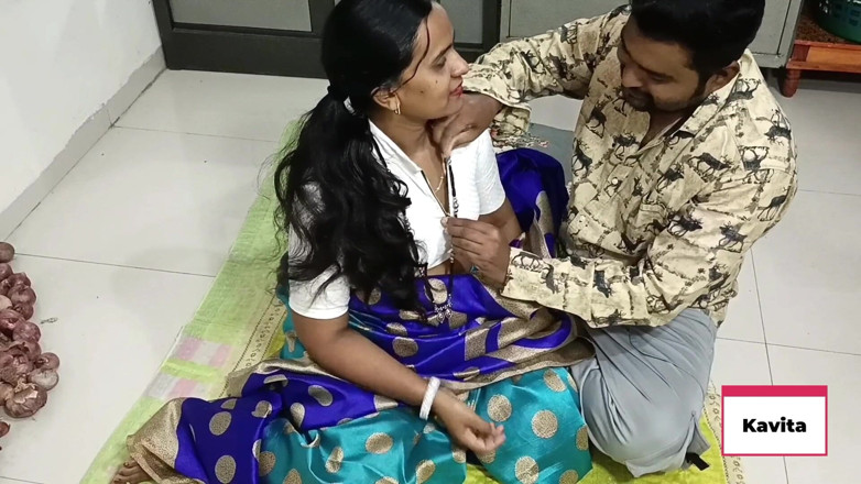 Kavita _zawazawi: Desi Indische neukpartij echt eigengemaakt met Tatya in saree, kontlikken,...