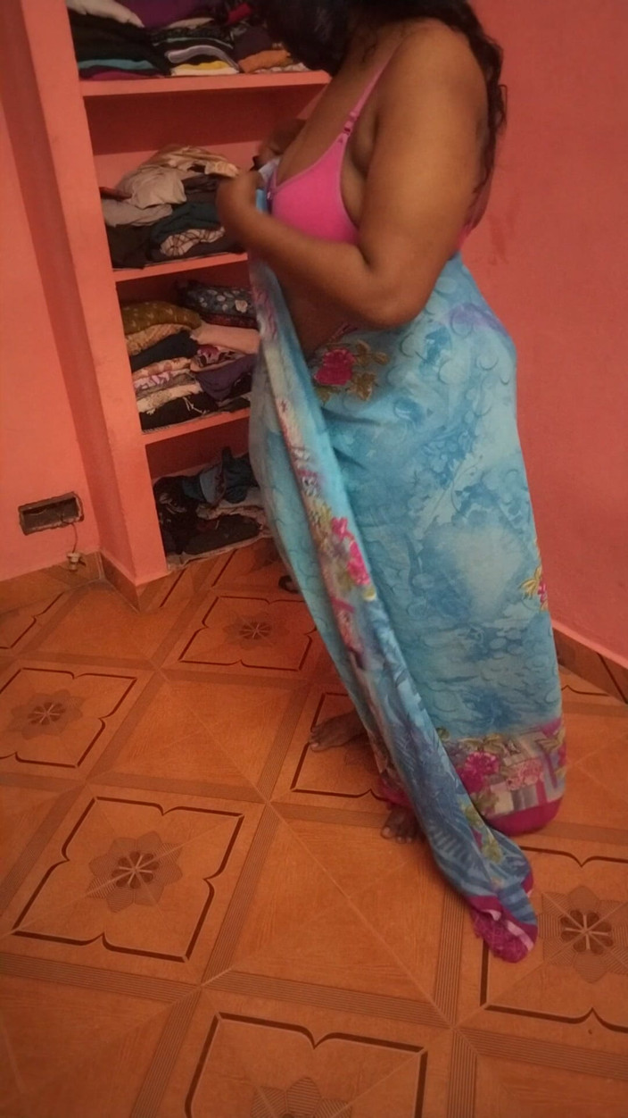 Priya aunty: Sari trägt beim nächsten shooting