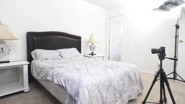 Conor Coxxx: Dans les coulisses du tournage d’une vidéo anale avec Gia...