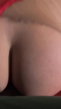 Milfycalla- babbo natale ama le troie che fanno sesso anale e culo in bocca- giubbotto fetish 223