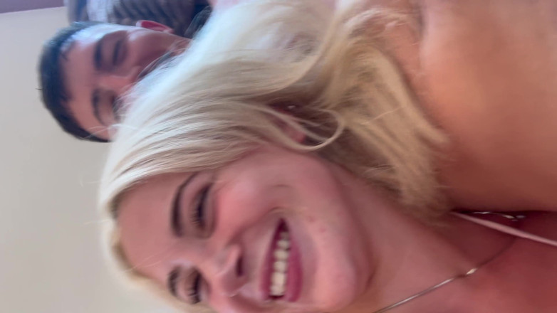 Yeri Blue: Homemade Threesome in the Back Stage - Bts Sex
