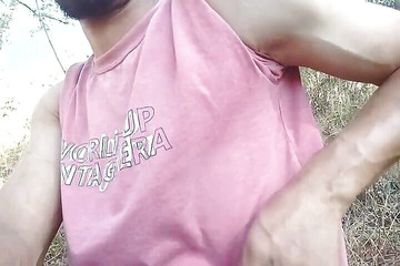 Gangbang straight: Голий індійський хлопець на відкритому повітрі 4