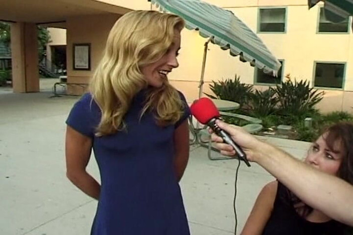 Vintage Life: 完美的金发女郎在大学被搭讪并被干