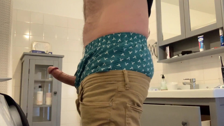 TJenner: Sagging and jerking off in my boxers