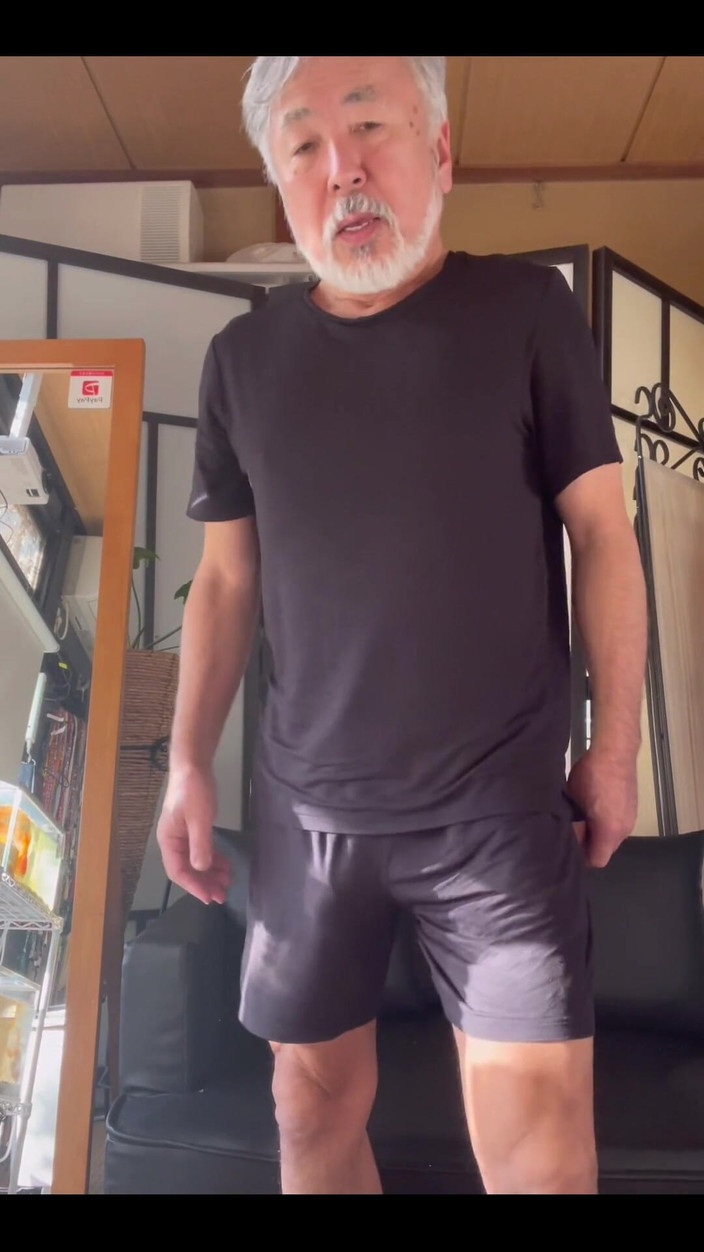 Japanese daddy: Piyama baru.