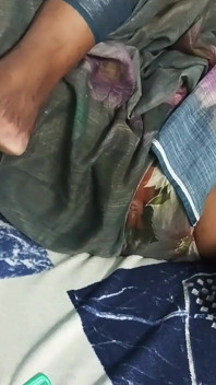 Nattukattai Tamil Stepaunty on Bed