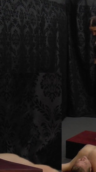 Dyanna écrase la bite et les couilles !