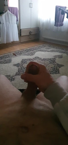 Aku mau muasin diriku