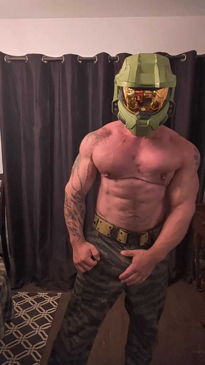 Bruiser Bearwood: Master Ketua Flexing