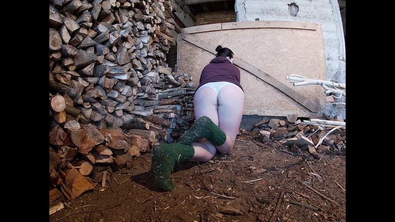 Hera Harding: Żona farmerów zerżnięta w leśnej szopie