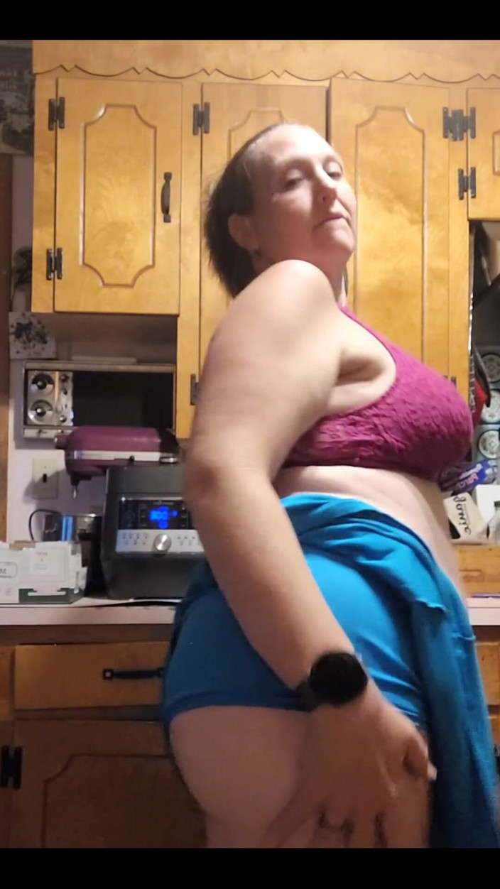 wazaboo4u: Do you like my skirt?