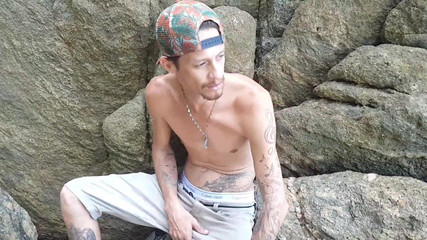 Paty Bumbum: Alex Lima dan Bruxo Fire bekerjasama untuk memberi Paty Butt...