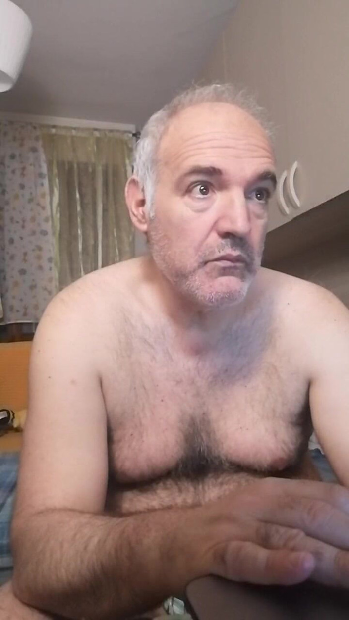 Setesesso7: Un film porno și o masturbare manuală ca să te trezești...