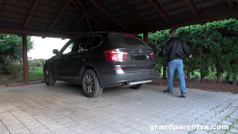 Grandparents X: Old versus young interracial couple at GrandParentsX