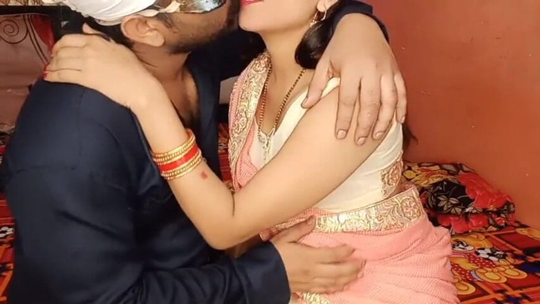 cuteindiancpl21: Indian Couple Fuck in Bed Room