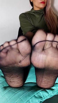 I Piedi Sexy in Nylon Di Masturbazione Istruzioni, Sborro Sui Miei Piedi Ora!