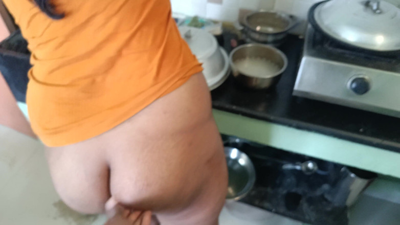 Wonder: Romance dans la cuisine en cuisinant un couple tamoul