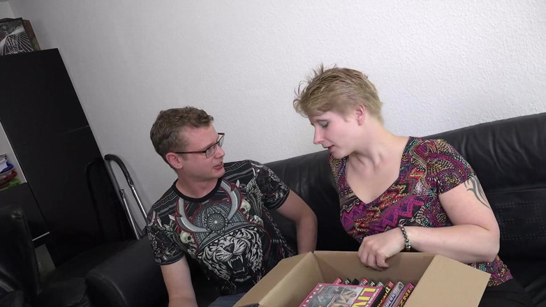 Swinger Friends Germany: Yay my order of porn is finally here