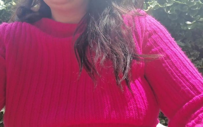 Nicoletta Embassi: 정원에서 점심 시간에 오줌 가득